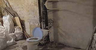Демонтаж сантехкабины в панельном доме - цена от 1046 рублей | Сварной-Шмб